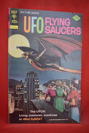 UFO FLYING SAUCERS #10 | THE ALIEN HYBIRD! | GOLD KEY - SCIENCE FICTION - NICE!
