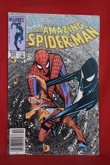 AMAZING SPIDERMAN #258 | ALIEN SYMBIOTE - BOMBASTIC BAG MAN! | *SOLID - SEE PICS - BIT OF CREASING*