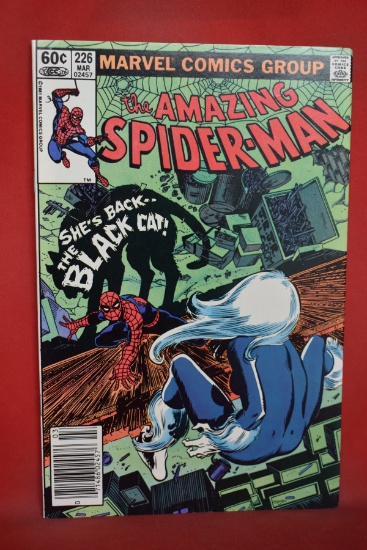 AMAZING SPIDERMAN #226 | THE RETURN OF THE BLACK CAT! | ROMITA JR - NICE NEWSSTAND!