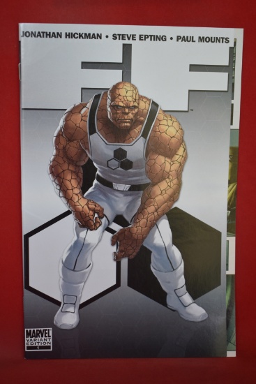 FF #1 | 1ST TEAM APP OF FUTURE FOUNDATION, 1ST FF SPIDERMAN SUIT | DJURDJEVIC FOLDOUT VARIANT