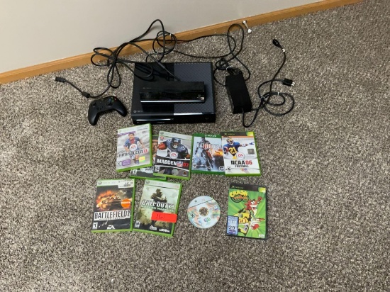 Xbox 360 with Kincewt, one controller, 9 games including Call of Duty 2, Battlefield 2, Fifa soccer