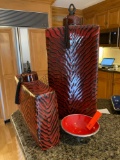 Kitchen decor maroon