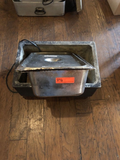 Portable steamer with basin and lid