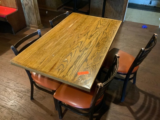 Lowtop table with chairs