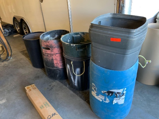 various trash cans, multiple sizes