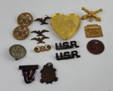 Lot Of Spanish American War Insignia