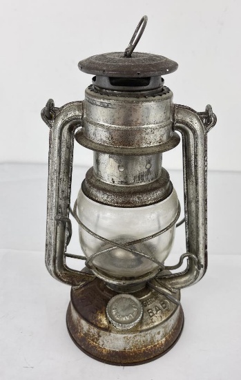 Nier Feuerhand Baby 275 Kerosene Lantern
