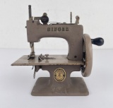 Singer Sewhandy Model 20 Crinkle Sewing Machine
