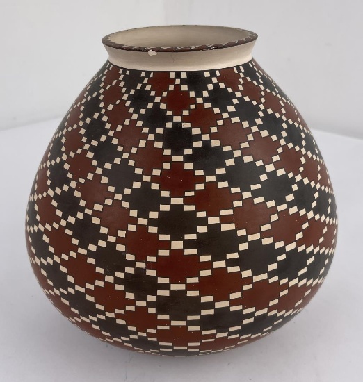 Mata Ortiz Casas Grande Pot Vase