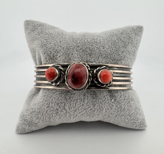 Navajo Sterling Silver Spiny Oyster Bracelet