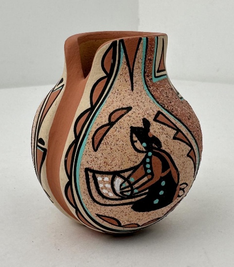 Lawrence and Ruby Toya Jemez Pueblo Indian Pot