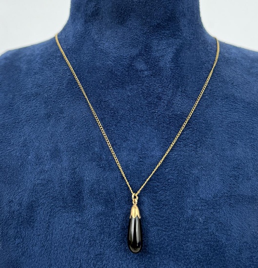 10K Gold Necklace With Teardrop Pendant