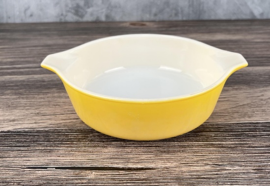 Sunshine Yellow Casserole Dish Pyrex 471