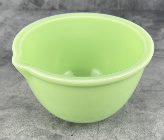Mckee Jadeite Mixing Bowl With Spout