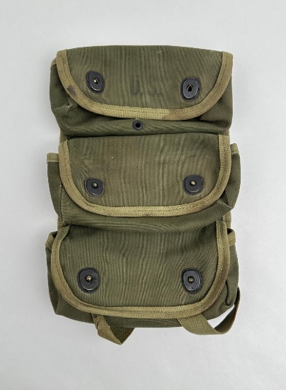 WW2 US 3 Pocket M18 Smoke Grenade Pouch