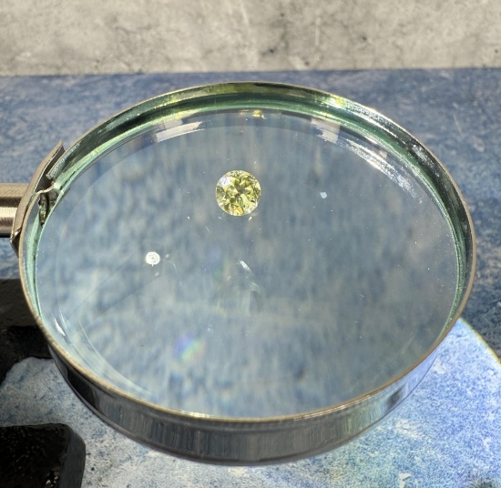 2.5ct Yellow Green Unheated Montana Sapphire
