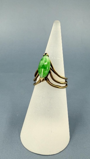 14k Gold Green Jade Ring