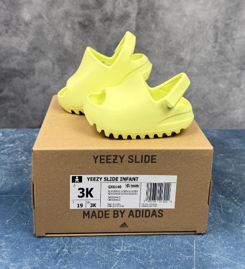 Yeezy Slide Glow Green GX6140 Size 3k New in Box