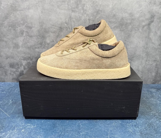 Yeezy Crepe Sneaker KM5001.038 Size 40 New in Box