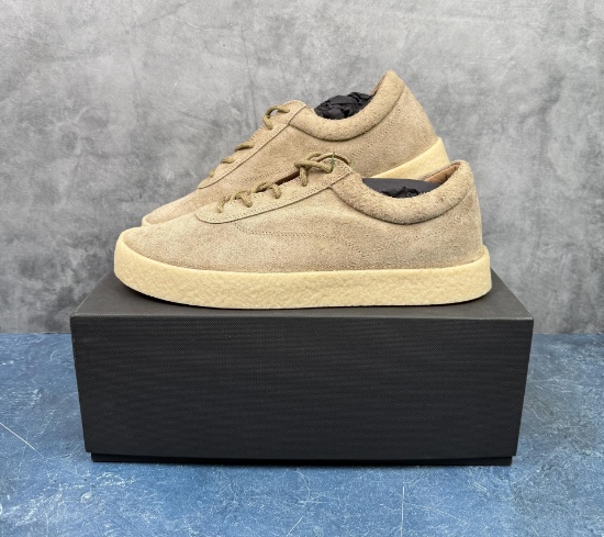 Yeezy Crepe Sneaker KM5001.038 Size 44 New in Box