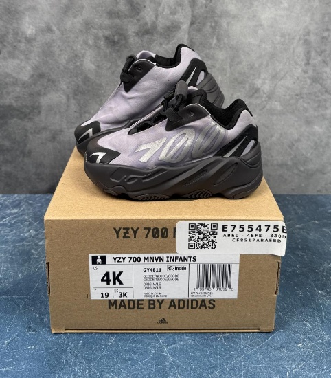 Yeezy 700 MNVN Infants GZ4811 Size 4k New in Box
