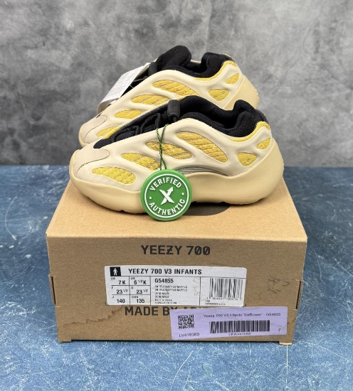Yeezy 700 V3 Infants G54855 Size 7k New in Box
