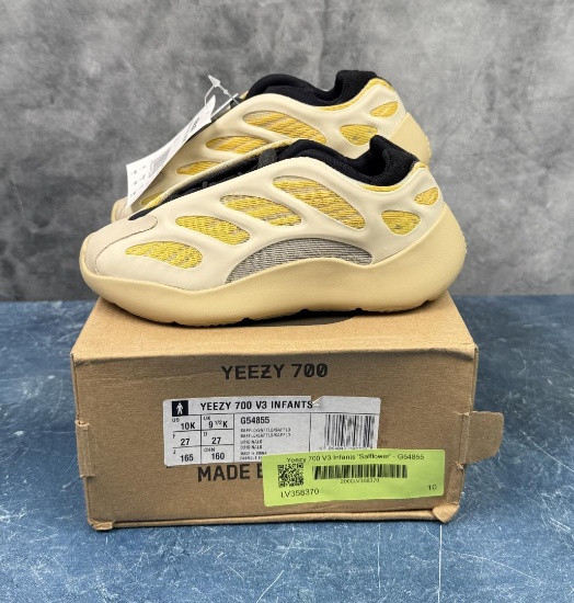 Yeezy 700 V3 Infants G54855 Size 10k New in Box