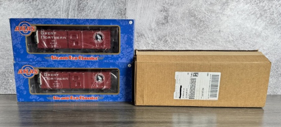 Atlas O Scale Great Northern Box Car Train Cars