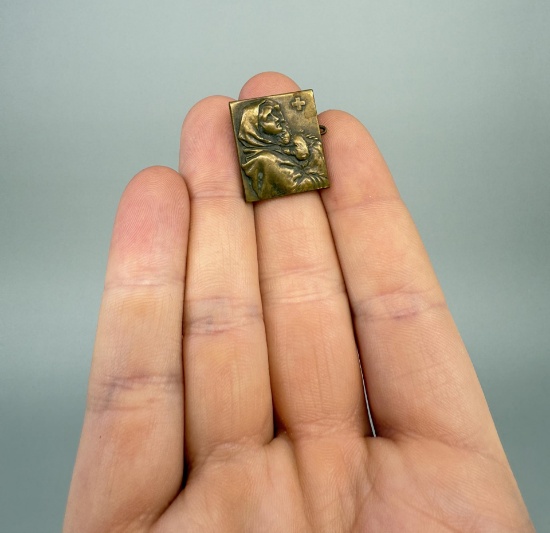 1951 Red Cross Medal Badge
