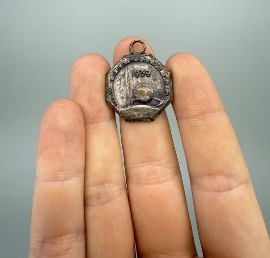 1939 New York World's Fair Key Fob Keychain