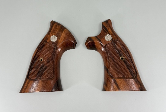 Smith & Wesson N Frame Goncalo Alves Pistol Grips