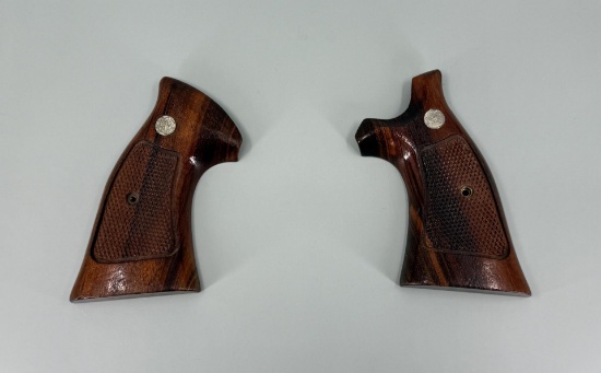 Smith & Wesson N Frame Goncalo Alves Pistol Grips