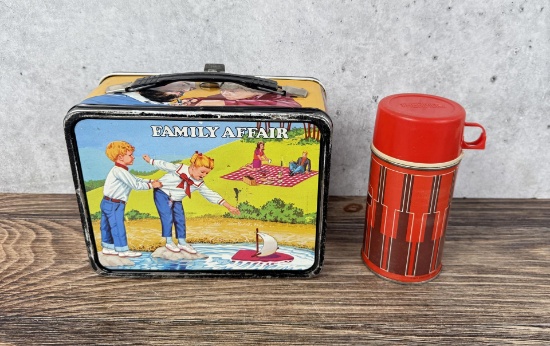 1969 Thermos Family Affair Lunch Box