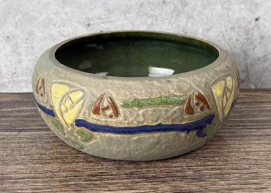 Roseville Mostique Arts & Crafts Pottery Pot