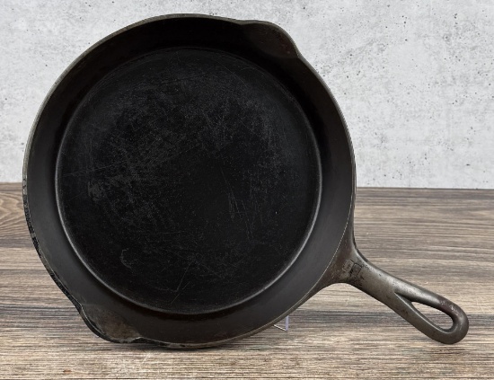 Griswold No 8 704T Cast Iron Skillet SBL