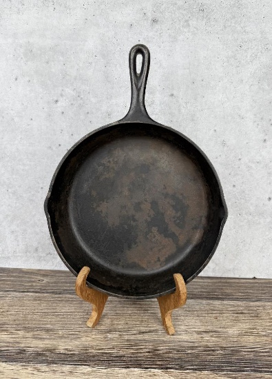 Lodge Cast Iron No 8 Skillet Frying Pan