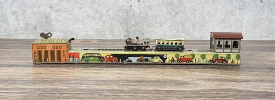 Arnold 570 Wind Up Tin Toy Train