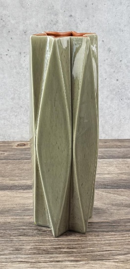 Red Wing Belle Kogan Prismatique 799 Vase