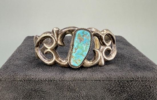 Navajo Sterling Tufa Cast Turquoise Bracelet