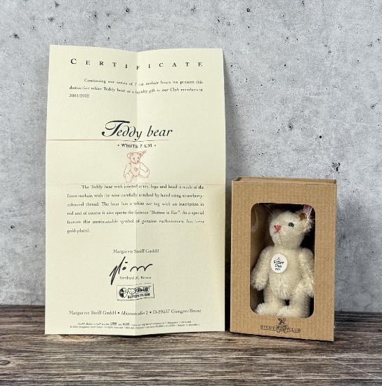 Steiff Club 2001 Miniature Teddy Bear