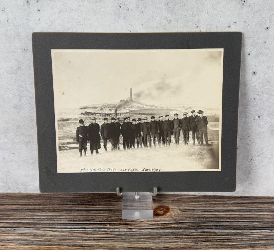 Montana School of Mines Cabinet Photo