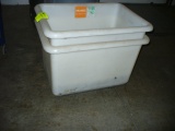 White Plastic Tub (2'8