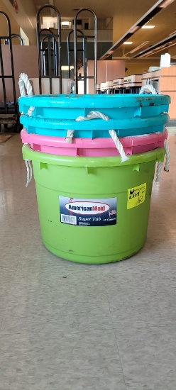 TUBS 18 GALLON ROUND MOLDED PLASTIC LOT OF 4