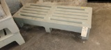 DUNNAGE RACK MOLDED 60 X 24