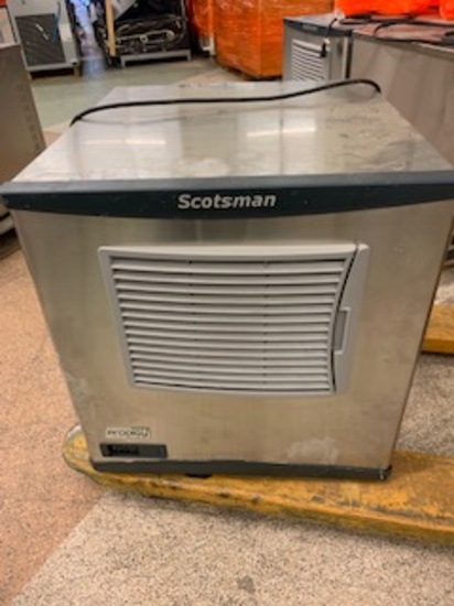 AIR COOLED SMALL CUBE ICE MACHINE