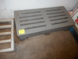 4 FT PLASTIC DUNNAGE RACK