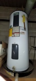 HOT WATER HEATER 40 GALLON