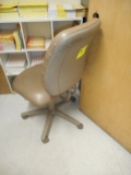 ROLLING OFFICE CHAIR