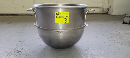 40 QT MIXING BOWL FOR HOBART MIXER SMALL DENT IN THE CENTER OF THE BOTTOM O
