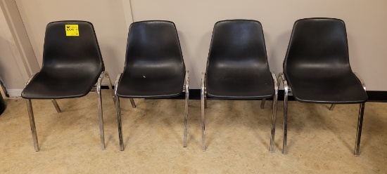 SET OF 4 MOLDED BACK STACKABLE CHAIRS
